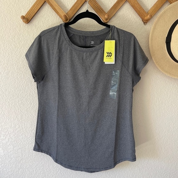 all in motion Tops - 0301 - Women’s Medium Short-Sleeved Active Semi Fit Shirt